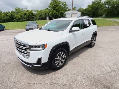 Used 2023 GMC Acadia SLE w/ Driver Convenience Package image 4