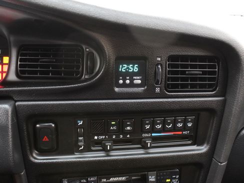 Used 1992 Nissan Maxima SE image 12