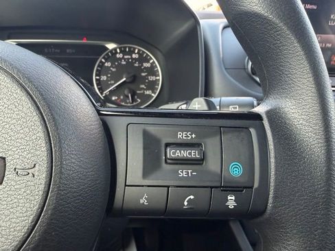 Certified 2023 Nissan Rogue SV image 18