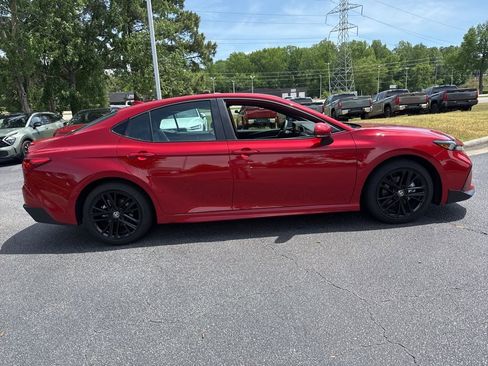 Used 2026 Toyota Camry SE w/ Multimedia Upgrade Package FWD image 6