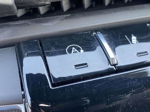 Used 2023 Jeep Grand Cherokee Altitude image 33