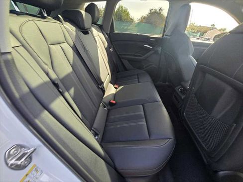 New 2025 Audi Q6 e-tron Premium Plus image 14