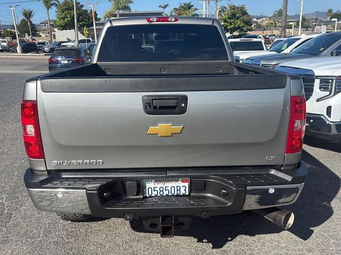 Used 2013 Chevrolet Silverado 2500 LT w/ Interior Plus Package AWD/4WD image 4