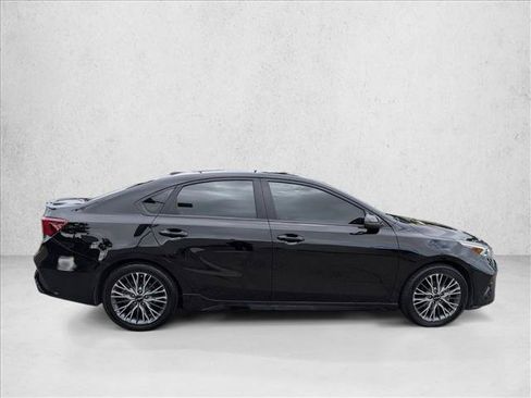 Used 2022 Kia Forte GT-Line w/ GT-Line Technology Package FWD image 4