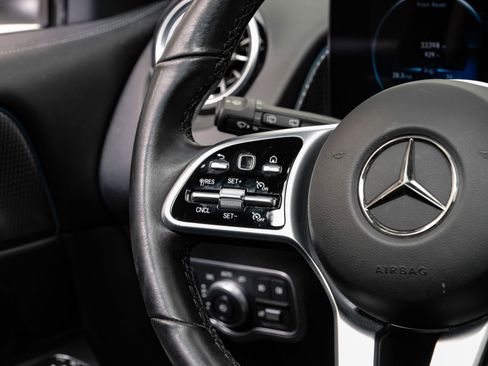 Used 2023 Mercedes-Benz GLB 250 GLB 250 w/ Premium Package image 21