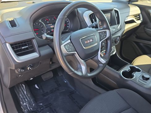 Used 2024 GMC Terrain SLE image 20