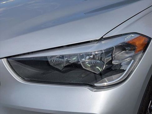 Used 2021 BMW X1 sDrive28i FWD image 2