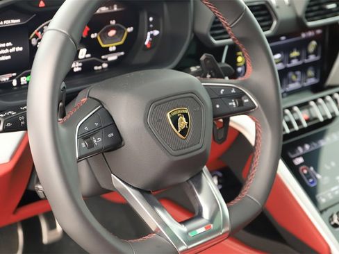 Used 2024 Lamborghini Urus S image 16