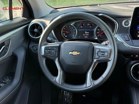 Used 2025 Chevrolet Blazer LT AWD/4WD image 16