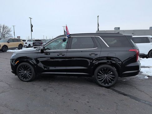 Used 2025 Hyundai Palisade Calligraphy image 4