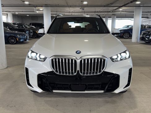New 2026 BMW X5 xDrive50e w/ M Sport Package image 2