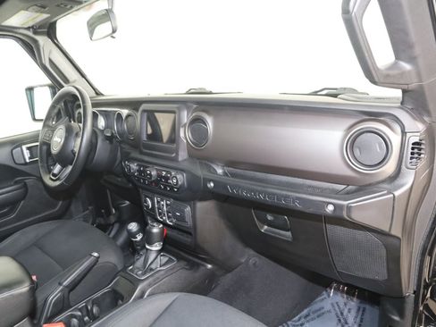 Used 2018 Jeep Wrangler Unlimited Sport S AWD/4WD image 40