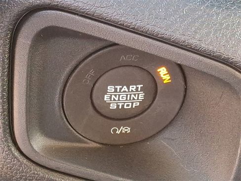 New 2025 Jeep Gladiator Sport image 15