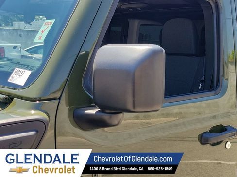 Used 2024 Jeep Wrangler Unlimited AWD/4WD image 19