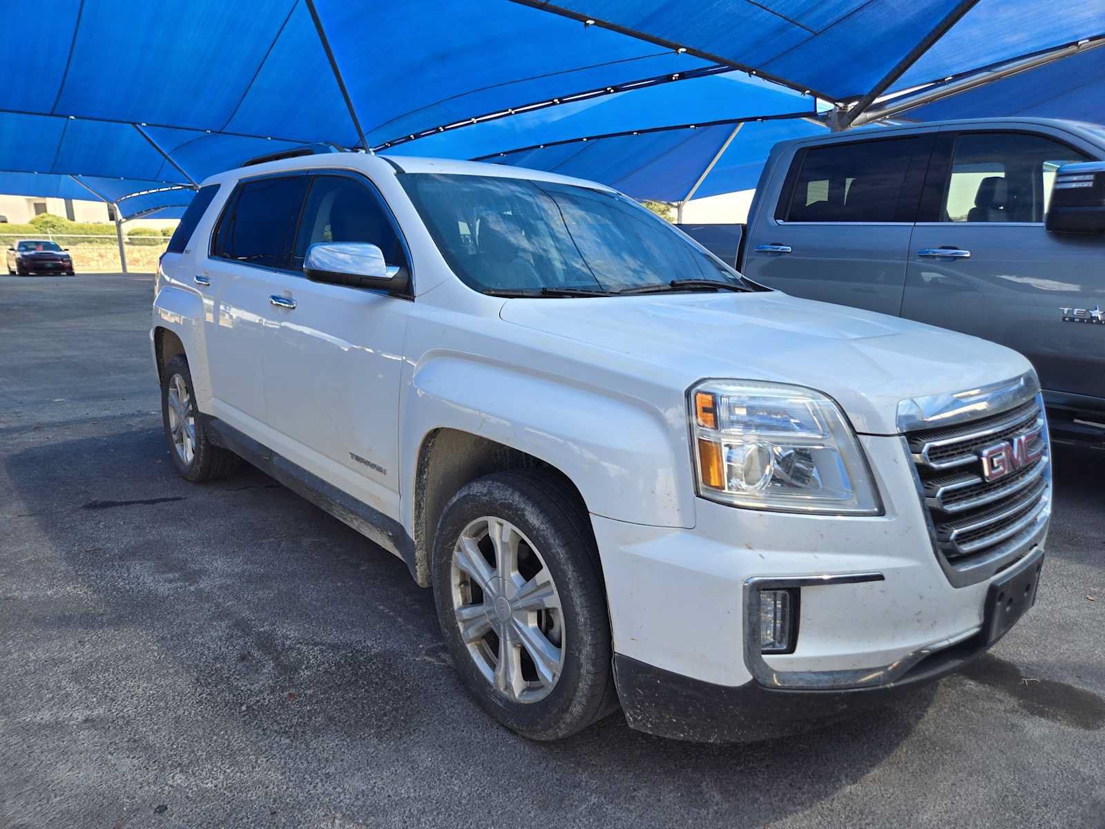 Used 2017 GMC Terrain SLT w/ Open Road Package FWD image 2