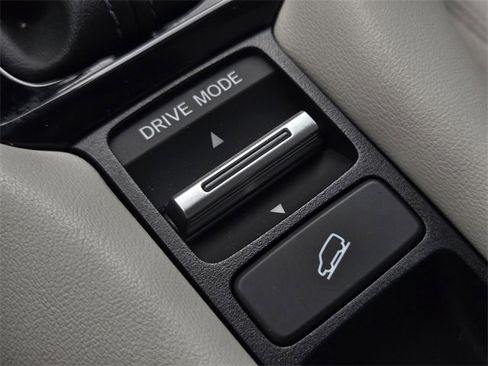 Used 2023 Honda HR-V LX image 24