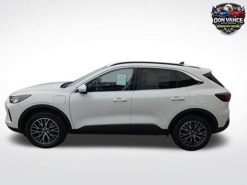 New 2026 Ford Escape SE w/ Class II Trailer Tow Package FWD image 2