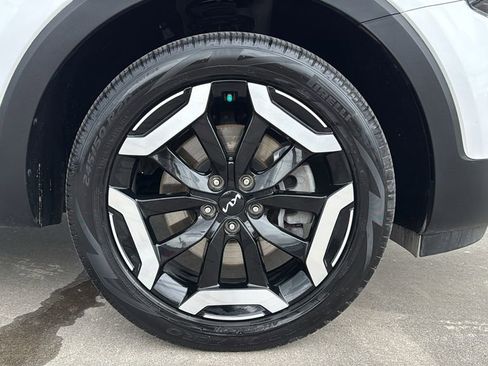 Used 2024 Kia Telluride EX w/ EX Captain's Chair Package FWD image 35