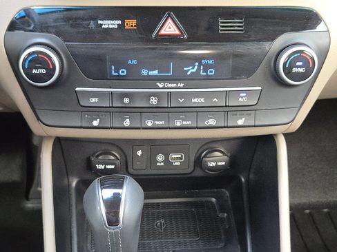 Used 2021 Hyundai Tucson Limited image 19