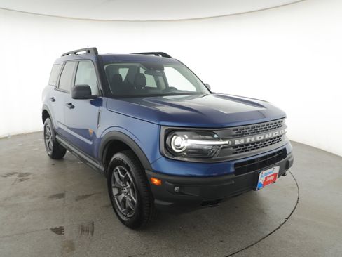 Used 2023 Ford Bronco Sport Badlands image 3