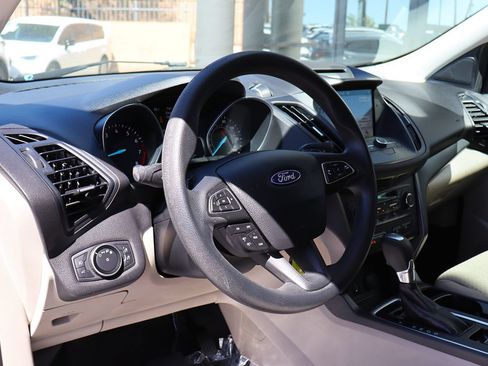 Used 2017 Ford Escape SE w/ Equipment Group 201A AWD/4WD image 40