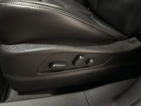 Used 2021 Cadillac XT4 Premium Luxury image 8