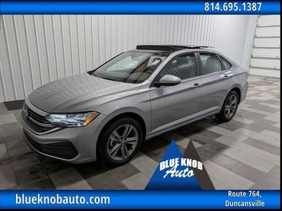 Used 2024 Volkswagen Jetta SE w/ Panoramic Sunroof Package