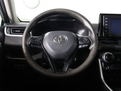 Used 2021 Toyota RAV4 LE FWD image 31