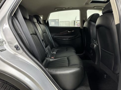 Used 2016 INFINITI QX50 Journey w/ Premium Package image 15