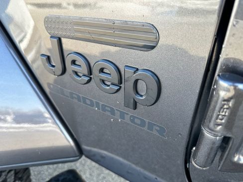 Used 2022 Jeep Gladiator Sport image 50