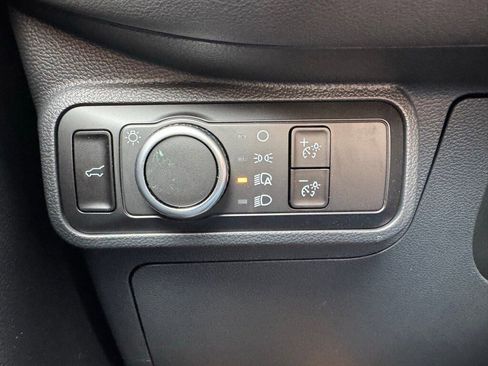 New 2025 Ford Explorer Active image 35