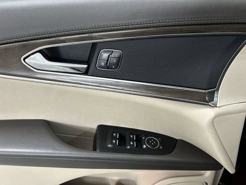 Used 2018 Lincoln MKX Reserve w/ Lincoln MKX Climate Package image 11