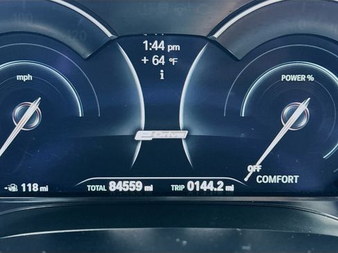 Used 2018 BMW 530e image 8