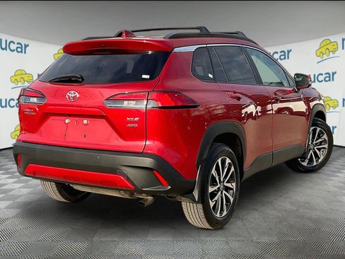 Used 2023 Toyota Corolla Cross XLE w/ Convenience Package image 6