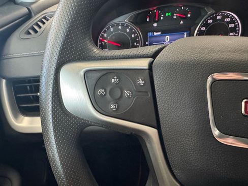 Used 2024 GMC Terrain SLE w/ Driver Convenience Package image 26