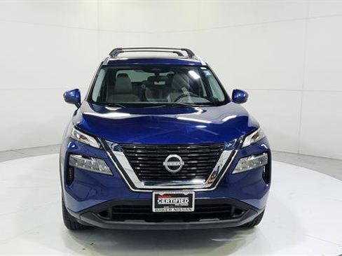 Certified 2022 Nissan Rogue SV w/ SV Premium Package AWD/4WD image 2