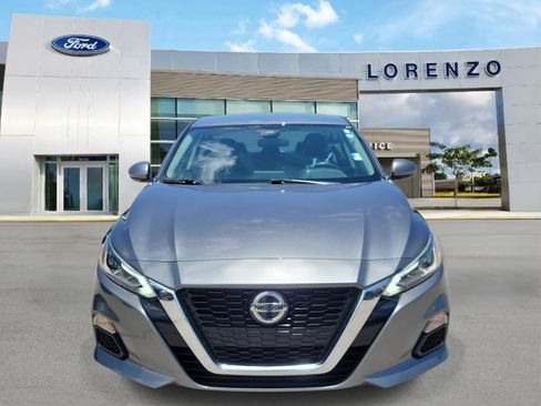Used 2022 Nissan Altima 2.5 SV FWD image 2