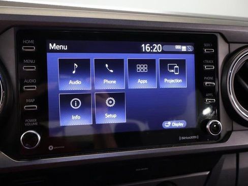 Used 2020 Toyota Tacoma TRD Off-Road AWD/4WD image 22