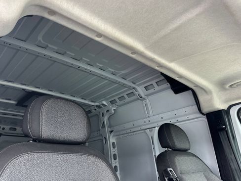 Used 2025 RAM ProMaster 2500 w/ Convenience Group FWD image 17