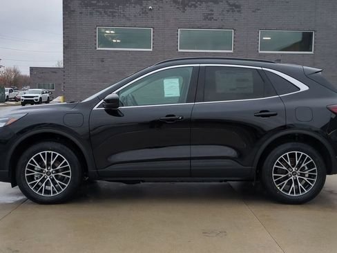 New 2026 Ford Escape SE image 2