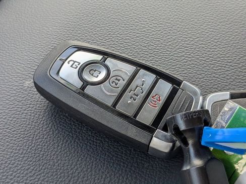 New 2025 Ford F150 Lariat w/ Equipment Group 502A High image 32