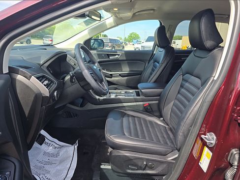 Used 2024 Ford Edge SEL w/ Convenience Package AWD/4WD image 2