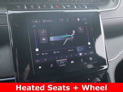 Used 2024 Jeep Grand Cherokee Altitude AWD/4WD image 4