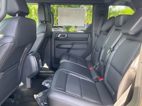 New 2026 Ford Bronco Outer Banks w/ Sasquatch Package AWD/4WD image 14