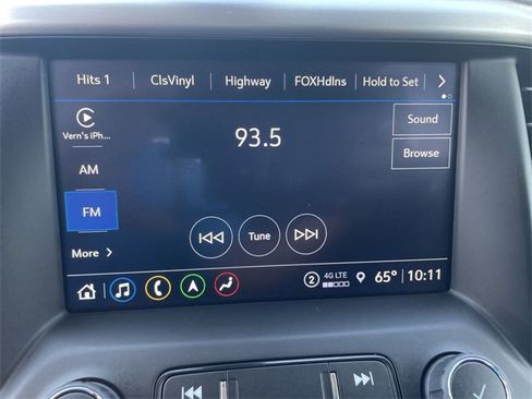 Used 2023 GMC Acadia SLT image 13