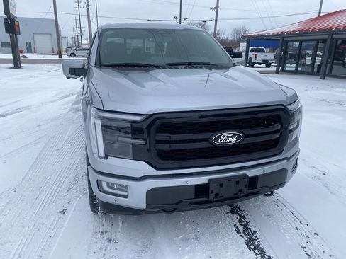 Used 2024 Ford F150 Lariat image 3