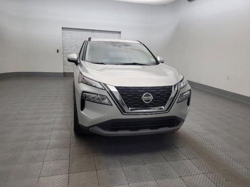 Used 2021 Nissan Rogue SV FWD image 14