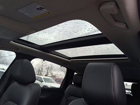 Certified 2024 MAZDA CX-90 Plug-In Hybrid w/ Premium Pkg image 17