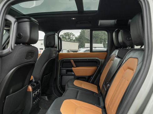 Used 2021 Land Rover Defender 110 X AWD/4WD image 9