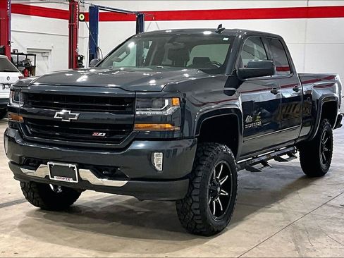 Used 2017 Chevrolet Silverado 1500 LT w/ All Star Edition image 28